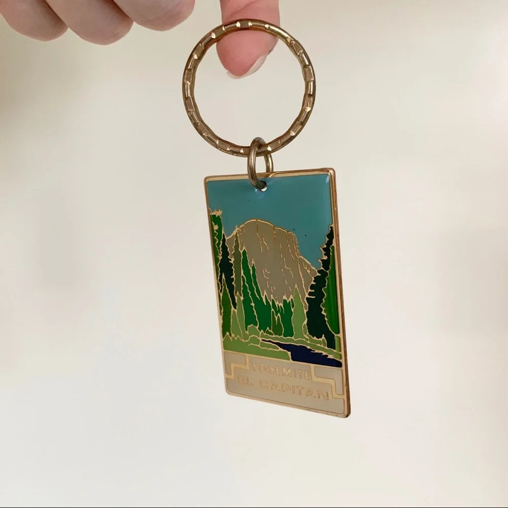 Vintage 90’s Yosemite key chain